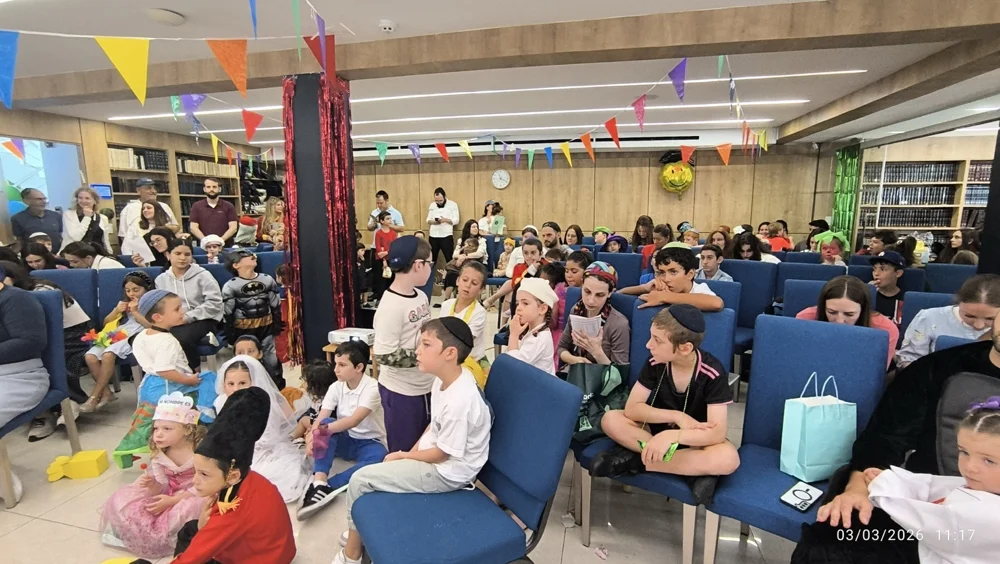 Our community and its families fill the current Beit Chabad Panamá